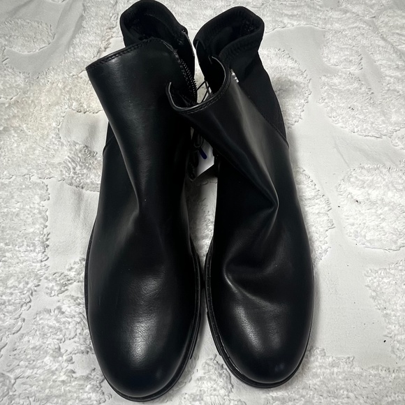 NWT Unisa Chelsea Boot Size 11 - Picture 3 of 5